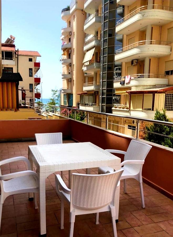 Lungomare apartment Vlorë Exterior foto